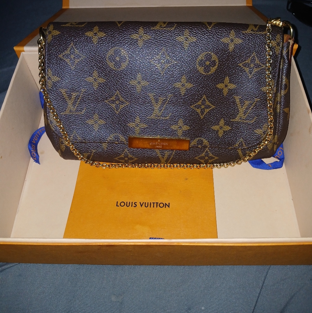 Louis Vuitton Favorite PM (Includes original purchase receipt)